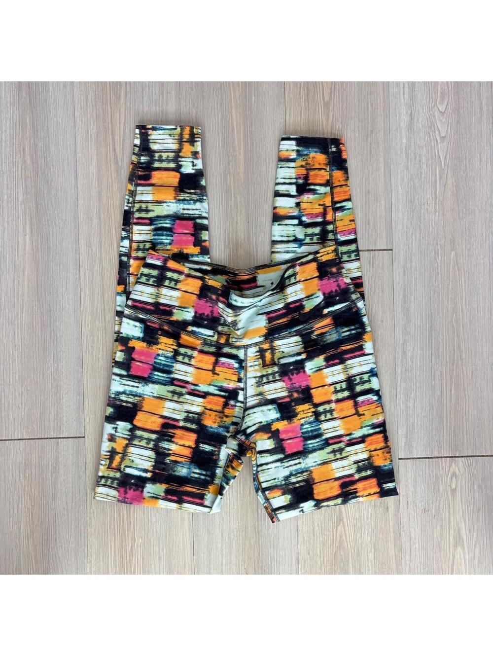 Nike Dri-Fit Women's Size Small Abstract Printed Leggings Multicolor High Rise